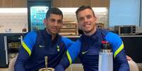 Crisitian Romero e Giovani Lo Celso são companheiros no Tottenham (Foto: Reprodução / Instagram)  Foto: Lance!
