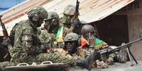 Militares tentam tomar o poder no Guiné, país no noroeste africano (Foto: CELLOU BINANI / AFP)  Foto: Lance!