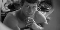 Jean-Paul Belmondo em ‘Acossado’, longa que o projetou mundialmente: charme irresistível  Foto: Divulgação