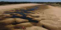 Vista aérea do rio Paraná, próximo à cidade de Rosário, na Argentina  Foto: Getty Images / BBC News Brasil