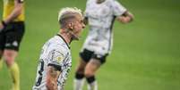 Roger Guedes comemora primeiro gol pelo Corinthians em sua estreia  durante partida contra o Juventude   Foto: DANILO FERNANDES / FRAMEPHOTO / Gazeta Press