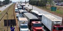 Veículos em rodovia afetada por protesto de caminhoneiros
9/09/2021
REUTERS/Washington Alves  Foto: Reuters