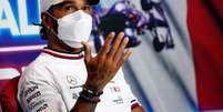 Lewis Hamilton falou sobre a chegada de Russell à Mercedes para a próxima temporada  Foto: Luca Bruno/AFP / Grande Prêmio