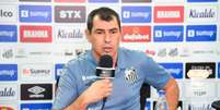 O técnico Fábio Carille foi apresentado pelo Santos nesta quinta-feira (Foto: Reprodução/SantosFC)  Foto: Lance!