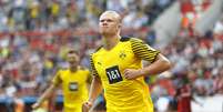 Haaland teve grande atuação pelo Borussia  Foto: Thilo Schmuelgen / Reuters