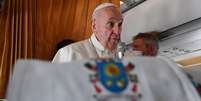 Papa Francisco conversa com jornalistas durante voo no avião papal
15/09/2021
Tiziana Fabi/Pool via REUTERS  Foto: Reuters