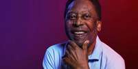 No início do mês, Pelé foi submetido a uma cirurgia para retirada de um tumor no cólon direito  Foto: Instagram: @pele / Famosos e Celebridades