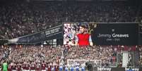 Jimmy Greaves é homenageado antes do jogo entre Manchester United e West Ham  Foto: John Sibley/Reuters