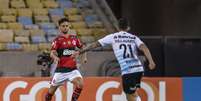 Rodrigo Caio em ação diante do Grêmio, no Maracanã, pelo Brasileirão (Foto: Marcelo Cortes/Flamengo)  Foto: Lance!