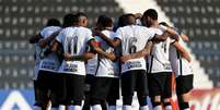 Garotos do Corinthians receberam auxílio atrasado nesta segunda-feira (Foto: Marco Galvão/Ag. Corinthians)  Foto: Lance!