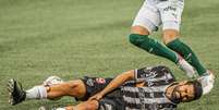 Diego Costa sentiu lesão muscular contra o Palmeiras  Foto: Van Campos/O Fotográfico / Estadão Conteúdo