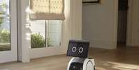 Robozinho Astro, que marca a entrada da Amazon no segmento de rob&oacute;tica dom&eacute;stica  Foto: Divulga&ccedil;&atilde;o