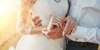 Conheça os 4 signos que são para casar  Foto: Shutterstock / Alto Astral