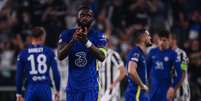 Rüdiger é um dos líderes do elenco do Chelsea desde que Thomas Tuchel assumou(Foto: MARCO BERTORELLO / AFP)  Foto: Lance!