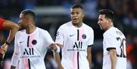 Neymar, Mbappé e Messi editam novo 'trio mágico do futebol' no PSG (Foto: KENZO TRIBOUILLARD / AFP)  Foto: Lance!