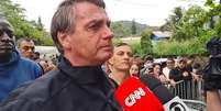  Bolsonaro na entrevista inesperada: artilharia pesada contra a imprensa e, especialmente, a Globo  Foto: Reprodução / Yotube