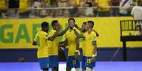 Jogadores da Seleção comemoram vitória contra o Uruguai  Foto: Lucas Figueiredo/CBF