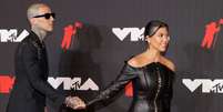 Kourtney Kardashian e Travis Barker chegam para cerimônia de entrega do MTV Video Music Awards em Nova York
12/09/2021 REUTERS/Andrew Kelly  Foto: Reuters