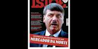 Capa da 'IstoÉ' traz uma imagem do presidente Bolsonaro com o bigode de Hitler, onde se lê "genocida"  Foto: Reprodução / Estadão
