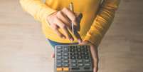 Existem cálculos específicos que são necessários para manter a saúde financeira do seu negócio  Foto: Shutterstock / Finanças e Empreendedorismo