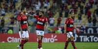 Gabigol (ao centro) durante a eliminação para o Athletico (Foto: Marcelo Cortes / Flamengo)  Foto: Lance!