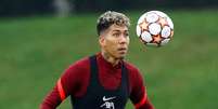 Roberto Firmino durante treinamento do Liverpool
18/10/2021 Action Images via Reuters/Jason Cairnduff  Foto: Reuters