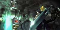O que seria do Cloud sem sua famosa espada gigante?  Foto: Final Fantasy VII / Reprodução