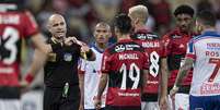 O árbitro Vinicius Gonçalves Dias Araújo teve atuação contestada na partida entre Flamengo e Bahia   Foto: Jorge Rodrigues/Agif / Estadão