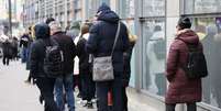 Cidadãos fazem fila em centro de vacinação contra Covid-19 em Berlim
20/11/2021
REUTERS/Christian Mang  Foto: Reuters