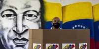 Eleitor vai às urnas na Venezuela  Foto: Getty Images / BBC News Brasil