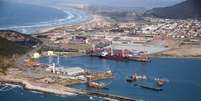 Porto de Imbituba, em Santa Catarina; local est&aacute; amea&ccedil;ado pelos vendavais causados pelas mudan&ccedil;as clim&aacute;ticas  Foto: Divulga&ccedil;&atilde;o - 8/2/2013 / Estad&atilde;o