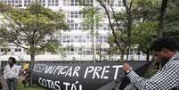 Foto de arquivo de protesto na USP a favor das cotas para negros   Foto: Daniel Teixeira / Estadão