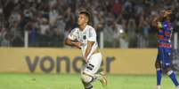 Marcos Leonardo comemora o primeiro gol do Santos contra o Fortaleza (Foto: Divulgação/Santos FC)  Foto: Lance!