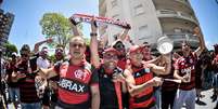 Torcedores se concentram antes da partida entre Palmeiras e Flamengo neste sábado, 27  Foto: Nayra Halm  /  