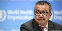 "Precisamos usar as ferramentas que já temos para evitar a transmissão e salvar vidas", disse Tedros Adhanom Ghebreyesus, chefe da OMS  Foto: DW / Deutsche Welle