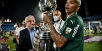 Deyverson comemora o título da Libertadores  Foto: Nayra Halm/FotoArena / Estadão