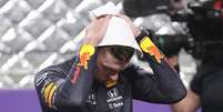 Max Verstappen e a imagem do lamento após erro em Jedá   Foto: Lars Baron/Getty Images/Red Bull Content Pool / Grande Prêmio