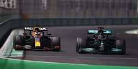 Max Verstappen e Lewis Hamilton v&atilde;o empatados para a decis&atilde;o do t&iacute;tulo   Foto: Lars Baron/Red Bull Content Pool/Getty Images / Grande Pr&ecirc;mio