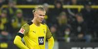 Erling Haaland tem contrato com o Borussia Dortmund até junho de 2024 (Foto: INA FASSBENDER / AFP)  Foto: Lance!