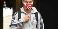 Joshua Kimmich chegou a ter o salário cortado pelo Bayern por não ter se vacinado (Foto: CHRISTOF STACHE / AFP)  Foto: Lance!