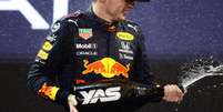 Max Verstappen &eacute; o novo campe&atilde;o mundial de F&oacute;rmula 1   Foto: Bryn Lennon/Getty Images/Red Bull Content Pool / Grande Pr&ecirc;mio