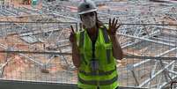 Arquiteta da Prefeitura de Belo Horizonte publicou foto provocando o Atlético Mineiro durante vistoria às obras da Arena MRV (Reprodução / Instagram)  Foto: Lance!