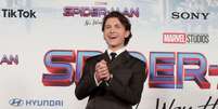 Na web, f&atilde;s celebram mais uma produ&ccedil;&atilde;o estrelada por Tom Holland.  Foto: Instagram/@spidermanmovie / Famosos e Celebridades