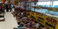 Em Recife, cerca de 200 pessoas ocuparam um supermercado   Foto: Redes sociais 