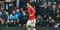 Atacante Cavani vai continuar no Manchester United  Foto: Mark Cosgrove