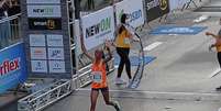 Campeã feminina Sandrafelis, da 96ª edição da corrida de São Silvestre, realizada pelas ruas da capital de São Paulo, nesta sexta-feira (31)  Foto: Peter Leone/O Fotografico/Gazeta Press