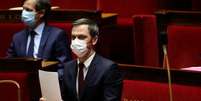 Parlamentares franceses discutem na Assembleia Nacional, em Paris, projeto de lei que pode exigir passaporte da vacina
03/01/2022 REUTERS/Sarah Meyssonnier  Foto: Reuters