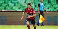 Rodrigo Caio em jogo pelo Flamengo Marcelo Cortes Flamengo  Foto: Marcelo Cortes  / Flamengo