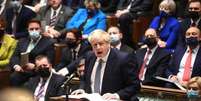 Premiê britânico, Boris Johnson, durante sessão de perguntas no parlamento em Londres, Reino Unido
12/01/2022 
Parlamento britânico/Jessica Taylor/Handout via REUTERS  Foto: Reuters