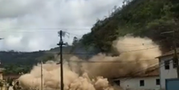 Parte de morro desmoronou e atingiu casarões históricos em Ouro Preto  Foto: Reprodução